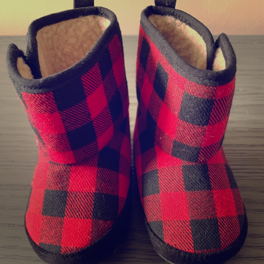 Flannel baby boots